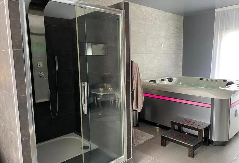 テラス付きスタンダードルーム, Nuit Privée Avec Jacuzzi