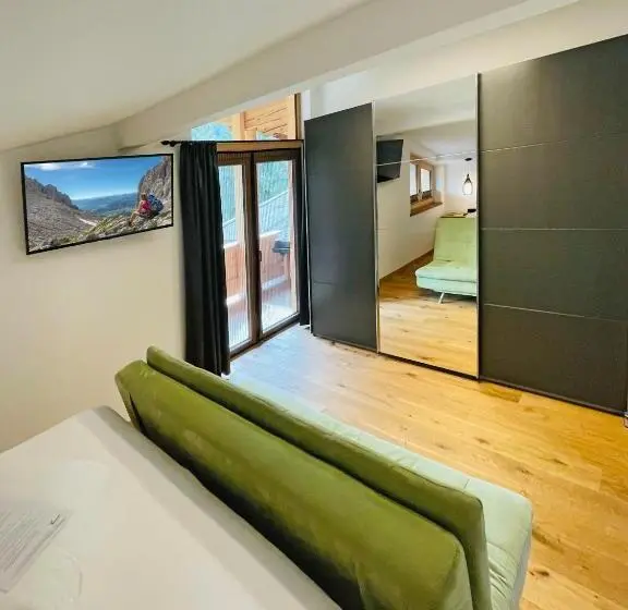استودیوی استاندارد, Boutique Pension Jägerwirt