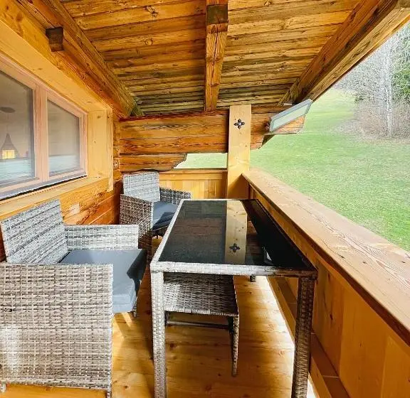 استودیوی استاندارد, Boutique Pension Jägerwirt