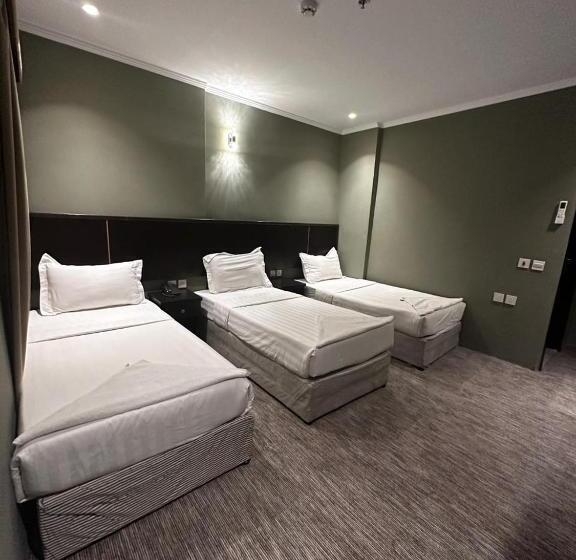 اتاق لوکس سه تخته, فندق كنان العزيزية Kinan Al Azizia Hotel Makkah