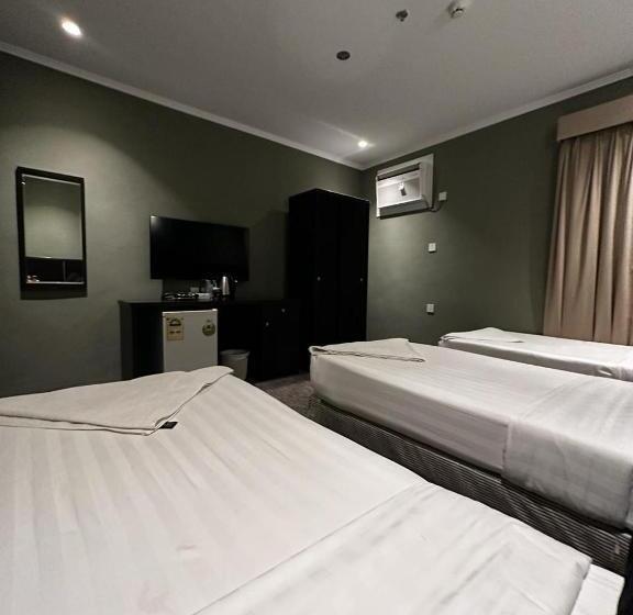اتاق لوکس سه تخته, فندق كنان العزيزية Kinan Al Azizia Hotel Makkah
