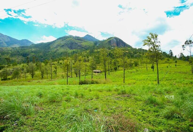 Дом 1 Спальня, Moonlight Munnar Forest Bungalow With Private Waterfalls By Voye Homes