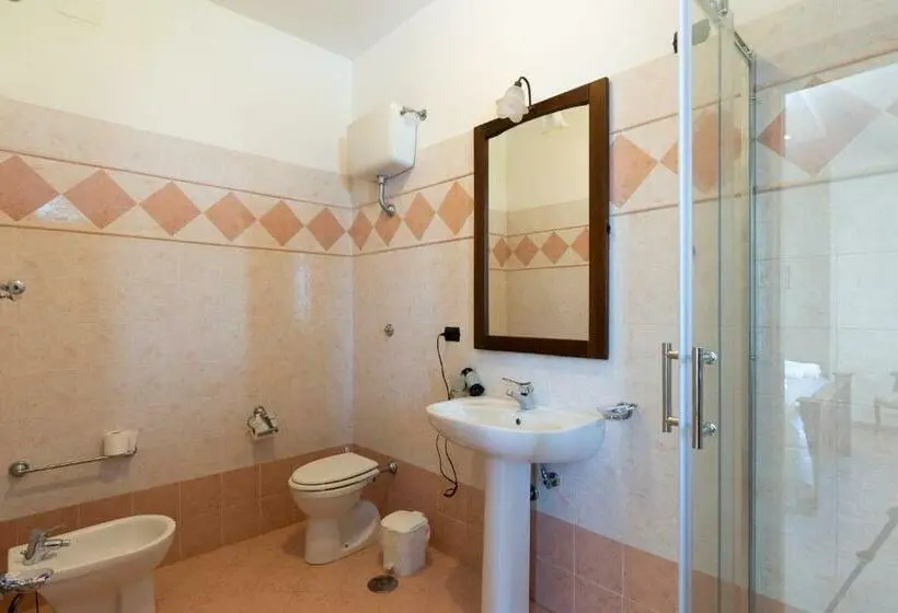 Classic Kolmen Hengen Huone, Agriturismo Le Ghiandaie