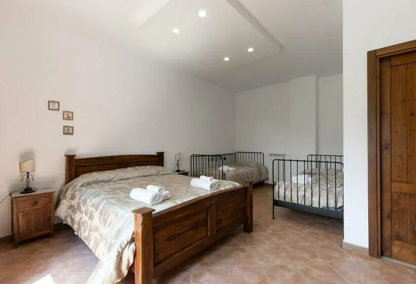 Standard Neljän Hengen Huone, Agriturismo Le Ghiandaie