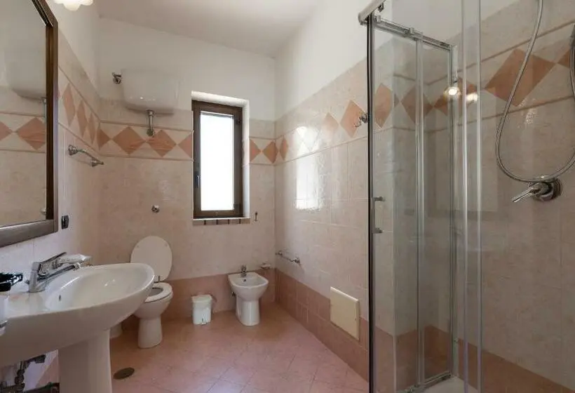 Standard Neljän Hengen Huone, Agriturismo Le Ghiandaie