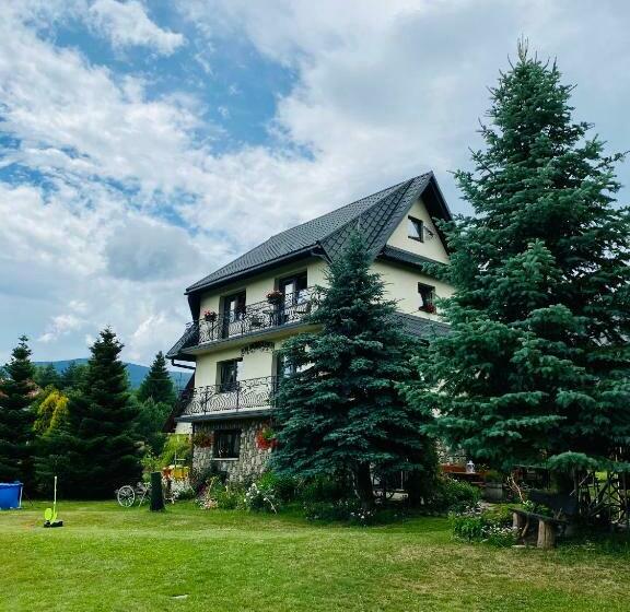 غرفة قياسية رباعية مزودة بشُرفة, Agroturystyka Pod Modrzewiem   Babia Góra