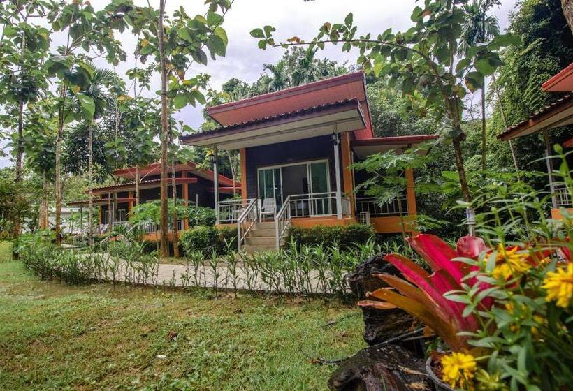 Номер Стандарт Вид на Сад, Khum Maikaew Resort