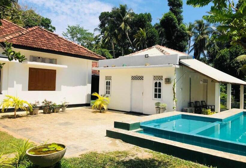 اتاق لوکس, Cinnamon Estate Villa