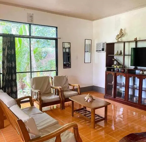 اتاق لوکس خانوادگی, Victordelia Hilltop Hostel