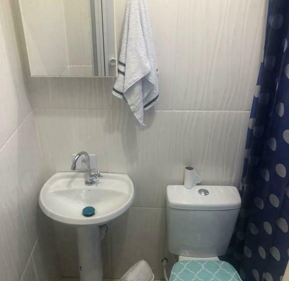 سوییت خانوادگی, Pousada Tropical