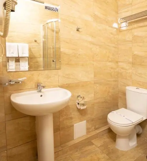 スタンダードトリプルルーム, Private Rooms In Hotel 3 поверх