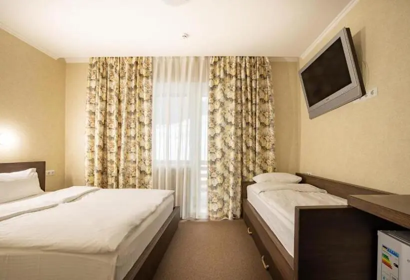 スタンダードトリプルルーム, Private Rooms In Hotel 3 поверх