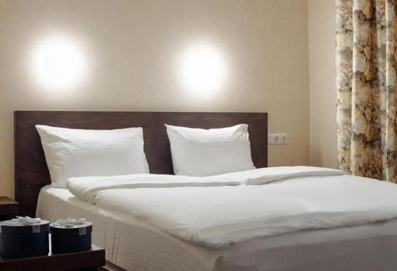 スタンダードトリプルルーム, Private Rooms In Hotel 3 поверх