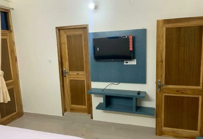 اتاق لوکس, Ranas B&b