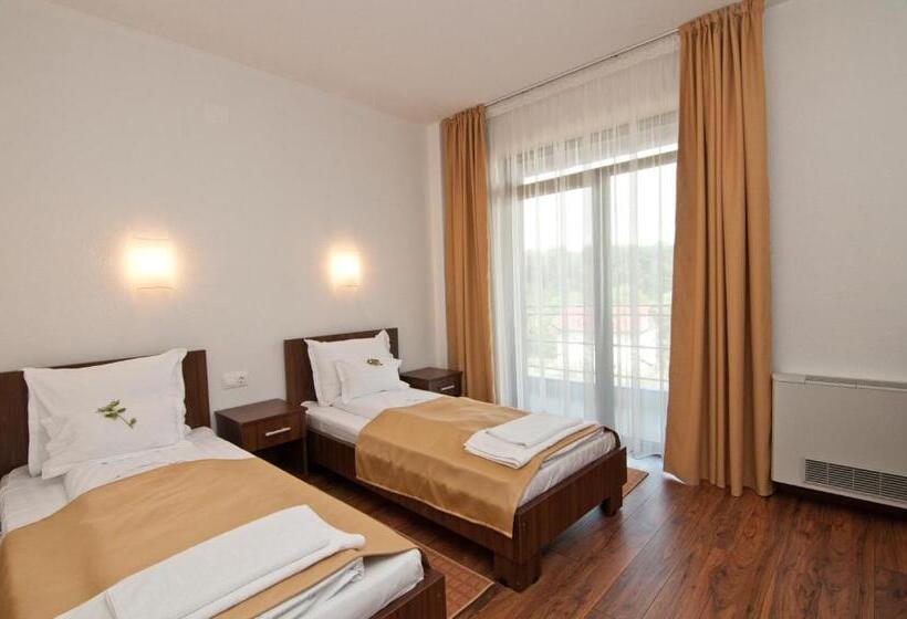 Номер Стандарт, Hyperion