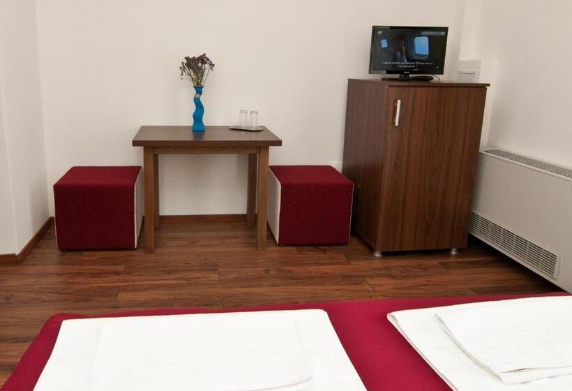 Номер Стандарт, Hyperion