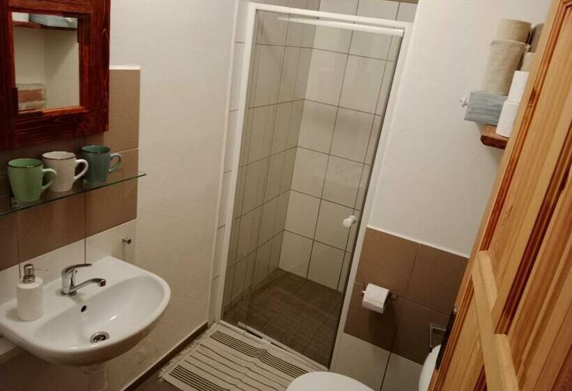 스탠다드 트리플 룸, Srdečná Rodinný Penzion A Restaurace