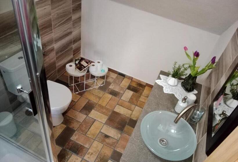 패밀리 룸, Srdečná Rodinný Penzion A Restaurace