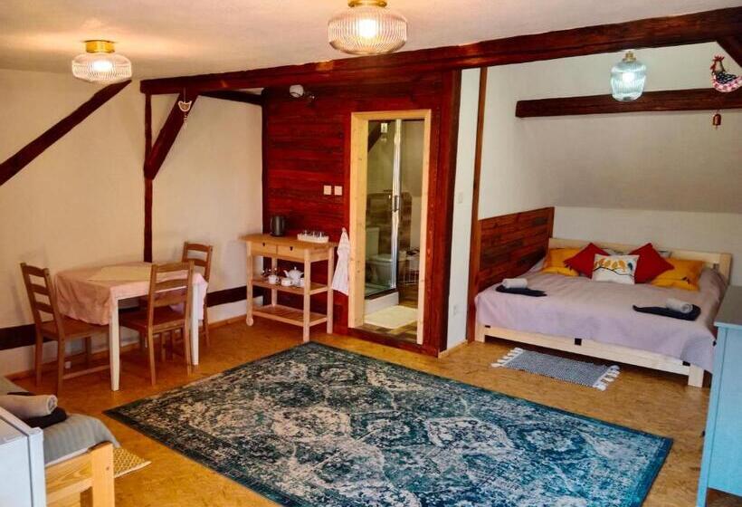 패밀리 룸, Srdečná Rodinný Penzion A Restaurace