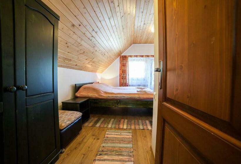 Номер Стандарт, Pensiunea Szilas Panzió