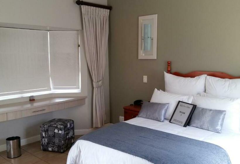 スタンダードルーム, Liza's Cottage Guesthouse