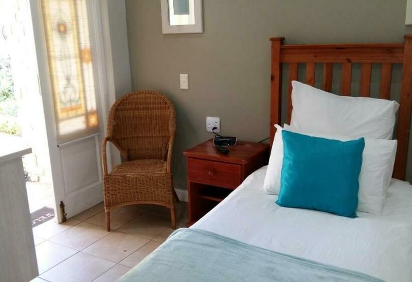 バルコニー付きシングルスタンダードルーム, Liza's Cottage Guesthouse