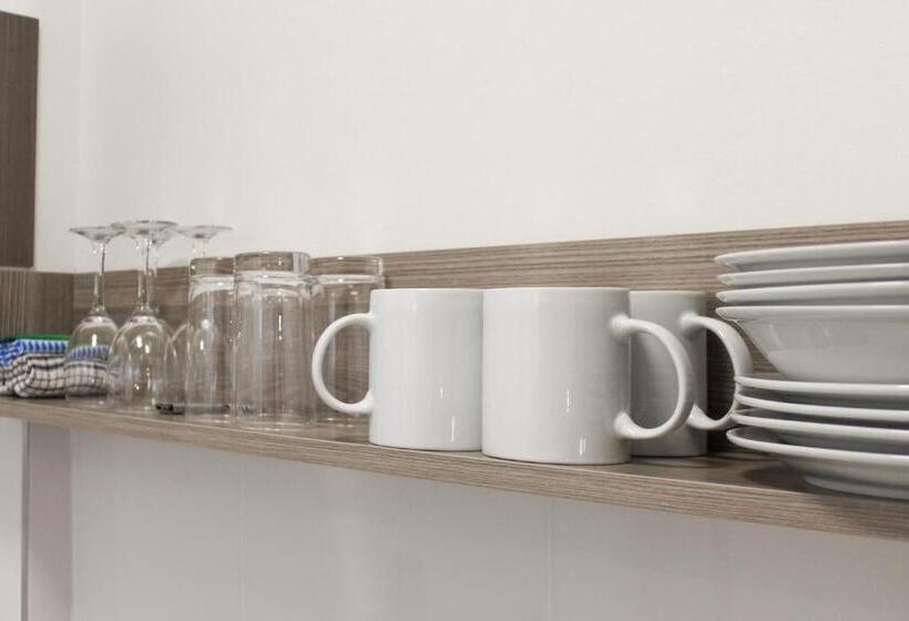 חדר משפחתי, Aston Motel Yamba