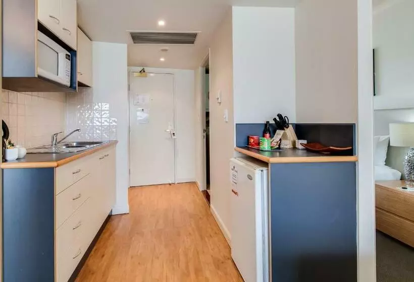 استودیوی استاندارد, Central Cosmo Apartment