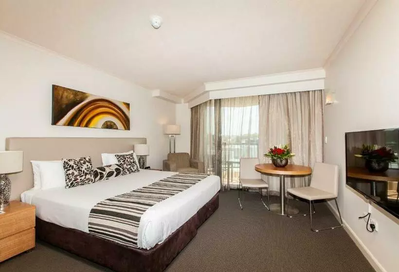 استودیوی استاندارد, Central Cosmo Apartment