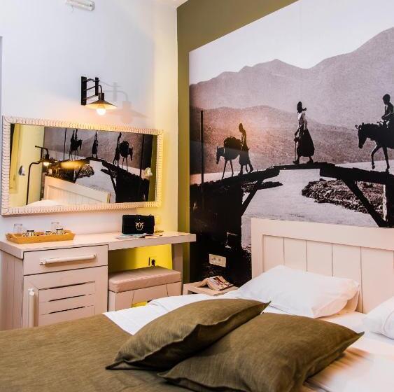 غرفة سوبيريور مزودة بشرفة, Elia Daliani