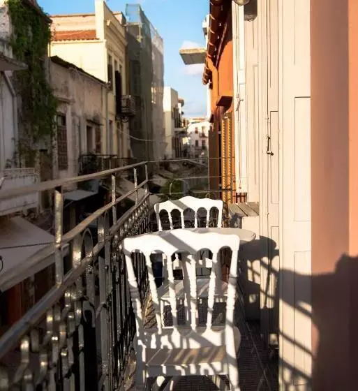 2 Bedroom Suite with Balcony, Elia Daliani