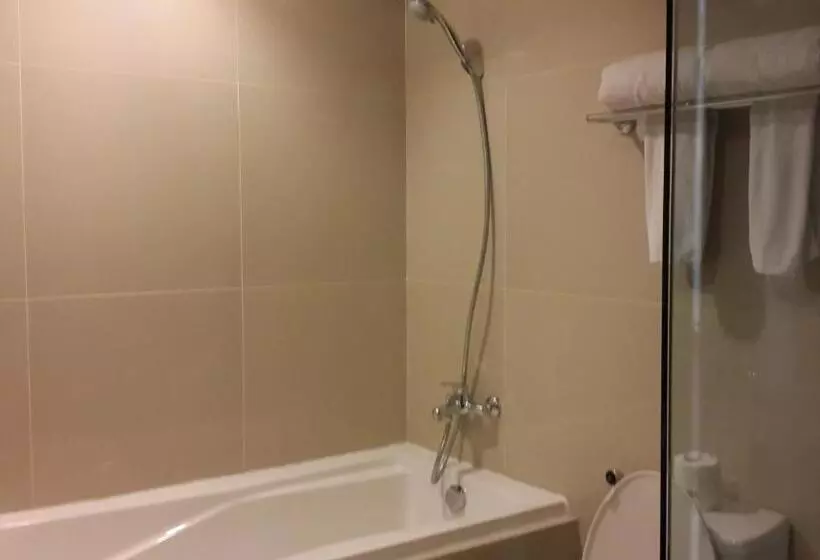 آپارتمان 1 خوابه با بالکن, Atria Residences Gading Serpong