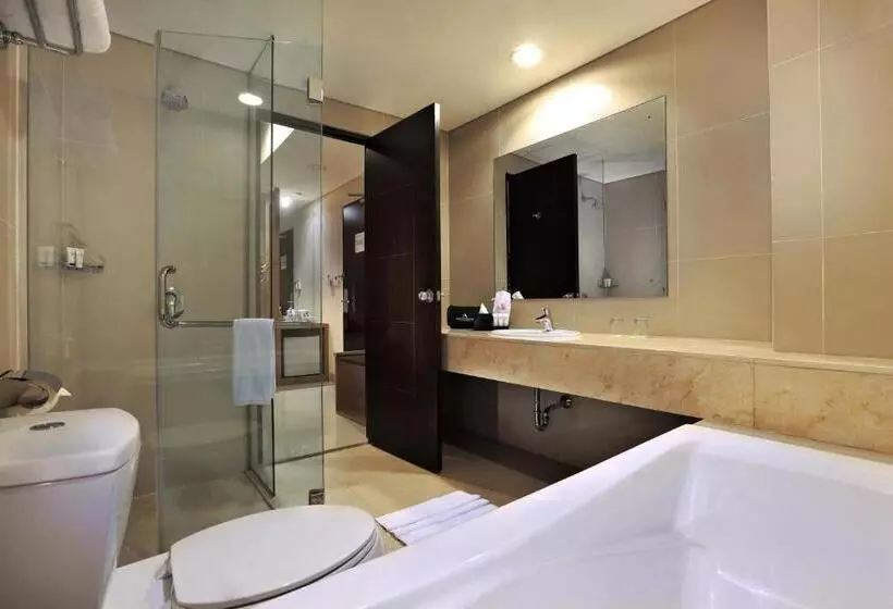 آپارتمان 2 خوابه با بالکن, Atria Residences Gading Serpong