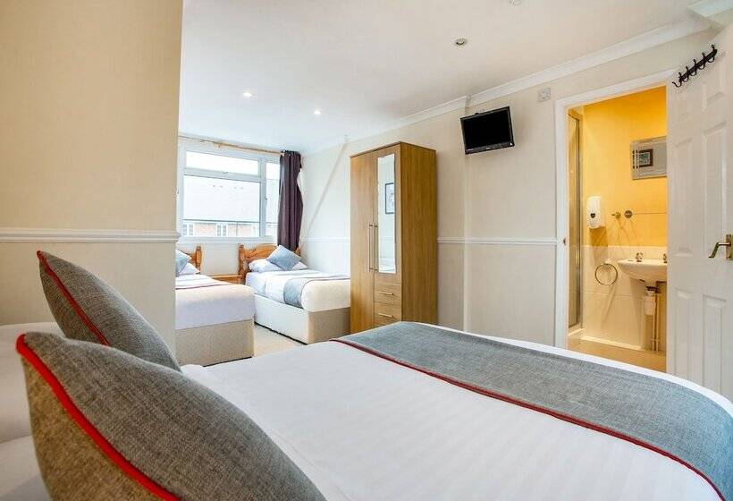 Deluxe Neljän Hengen Huone, Flexistay Ambers Gatwick Apart
