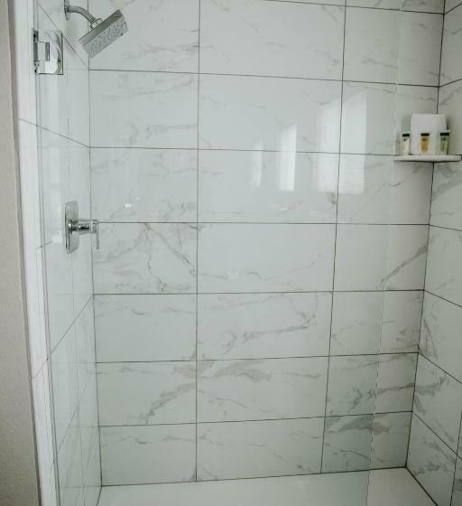 디럭스 룸, Geyserville Inn