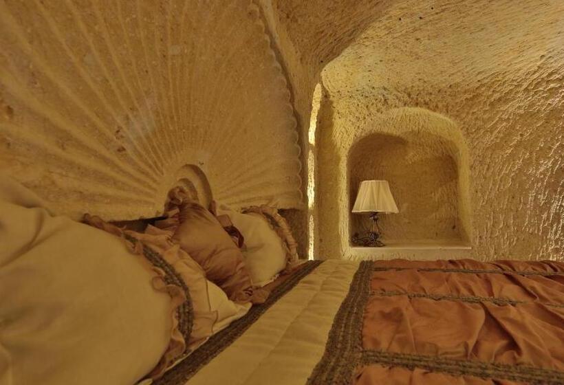 سوئیت رویال, Golden Cave Suites