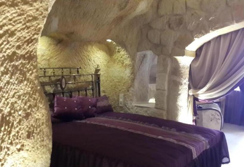 سوئیت رویال, Golden Cave Suites