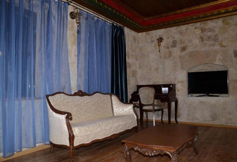 Королевский Люкс, Golden Cave Suites