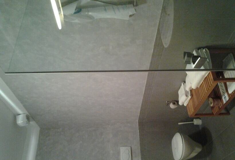 Chambre Quadruple Standard, Lux