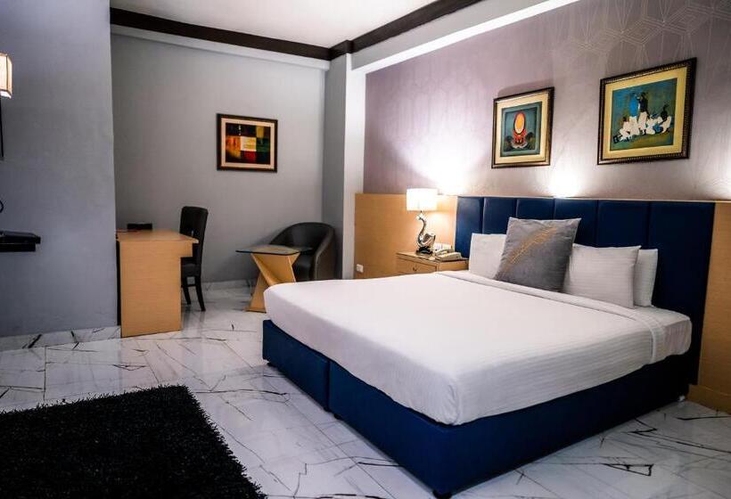 غرفة قياسية, Pal Heights