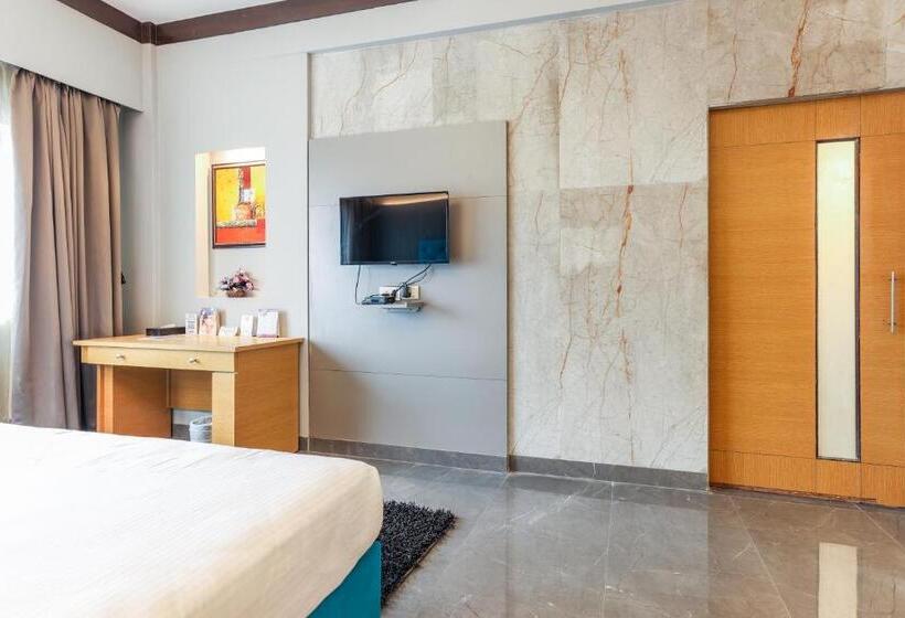 Suite, Pal Heights