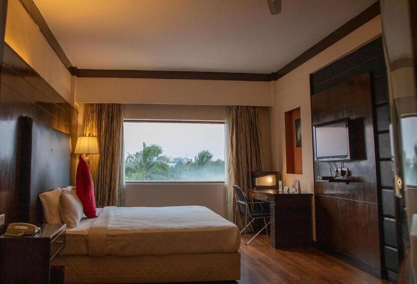 جناح, Pal Heights