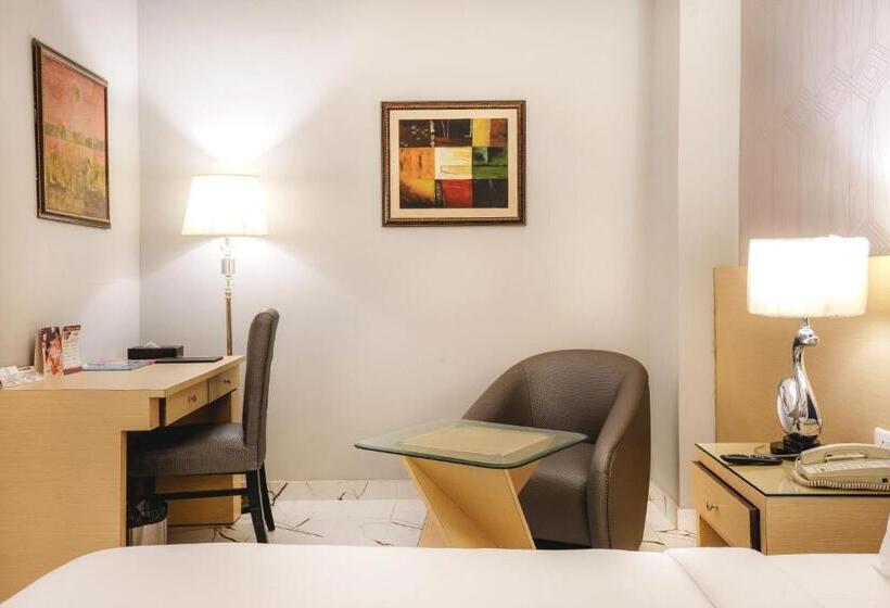 غرفة قياسية, Pal Heights