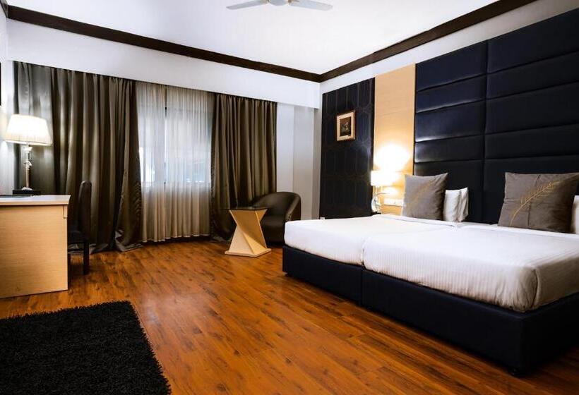 غرفة قياسية, Pal Heights