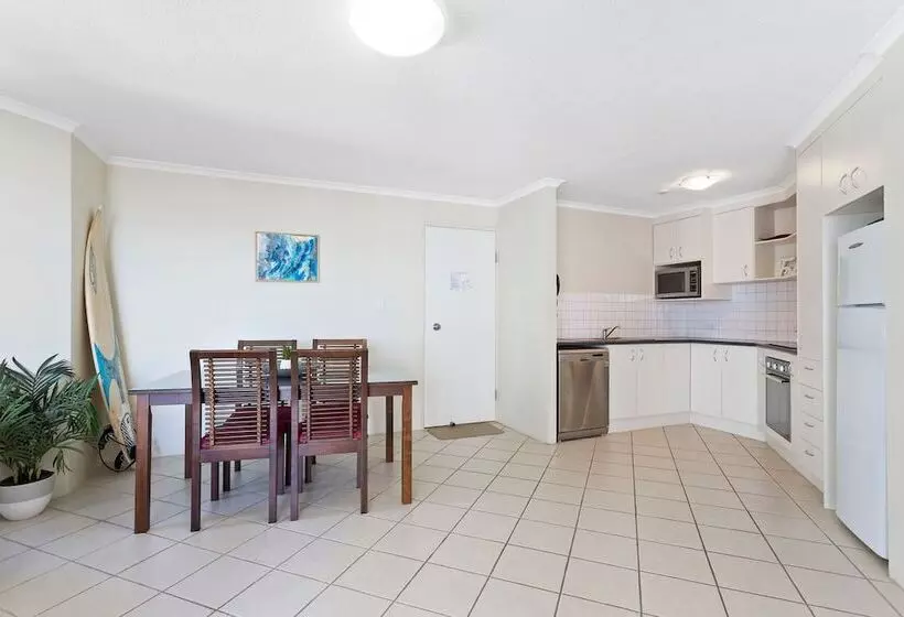 آپارتمان 2 خوابه, Langley Park Apartments