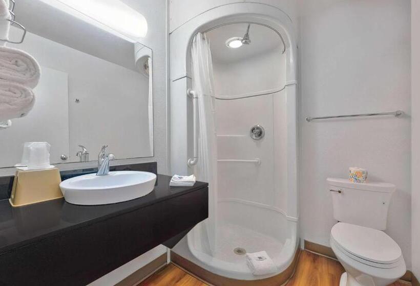 デラックスの４人部屋, Motel 6 Columbus, Ga