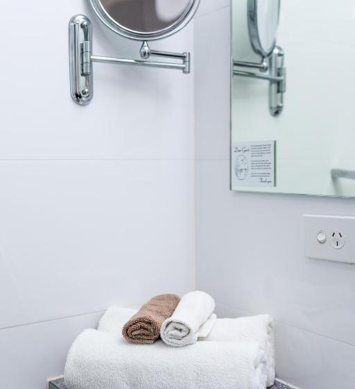 اتاق استاندارد, Route 66 Motor Inn