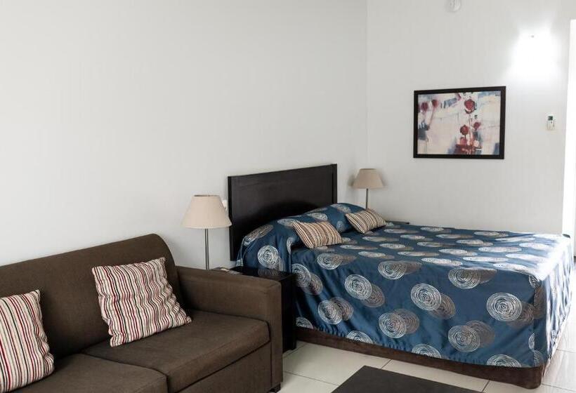 اتاق لوکس, Route 66 Motor Inn