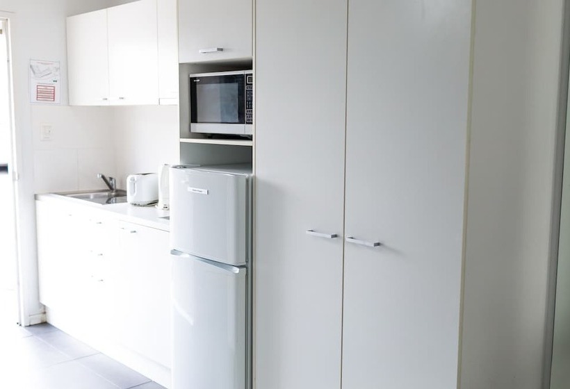 آپارتمان 2 خوابه, Route 66 Motor Inn