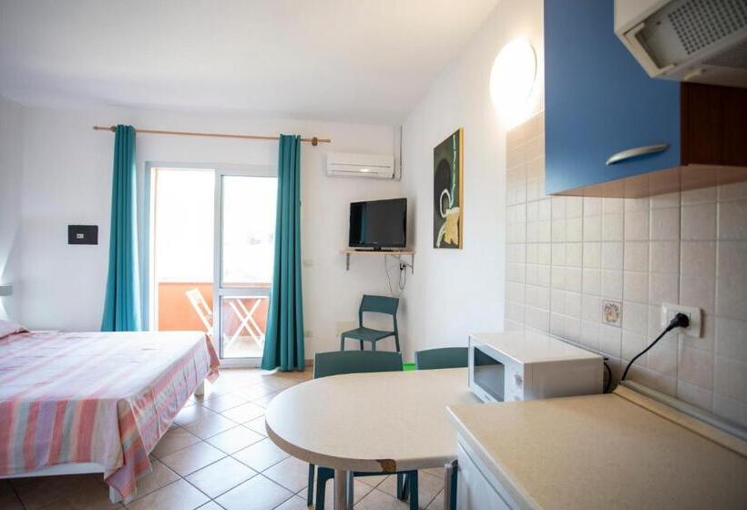 标准工作室, Residence Reale